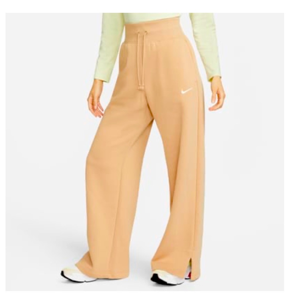 NWT Nike Pants, large